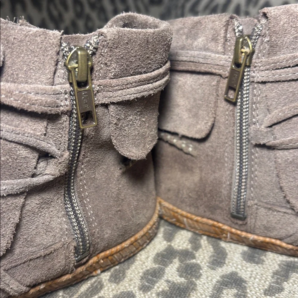NWOB UGG Reid moccasin bootie in slate brown suede casual boho lace zip bootie 7